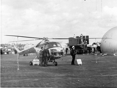 Lot 352 - Aviation Photographs & Negatives. A large and impressive collection of 1,500 + aircraft photographs