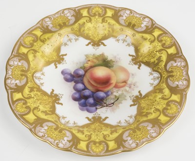 Lot 704 - Royal Worcester. A Royal porcelain fruit decorated cabinet plate by Robert Sebright