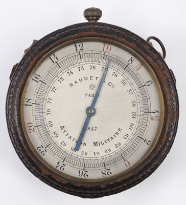 Lot 397 - Aviation Altimeter. A WWI French aircraft altimeter by Naudet & Cie, Paris