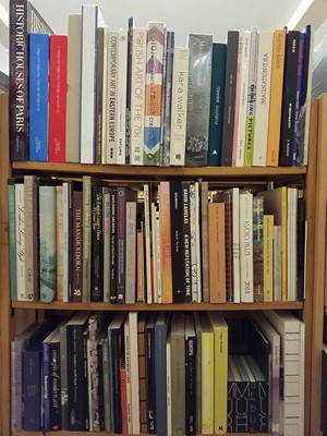 Lot 474 - Modern Art. A large collection of modern art & culture reference
