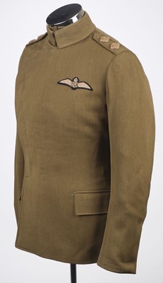 Lot 395 - Australian Flying Corps. A WWI RFC Officer's maternity tunic worn by a Lieutenant