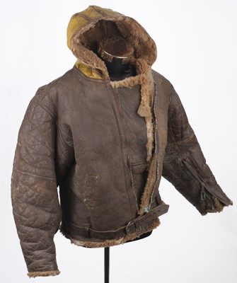 Lot 423 - Flying Jacket. A WWII Irvin brown leather flying jacket