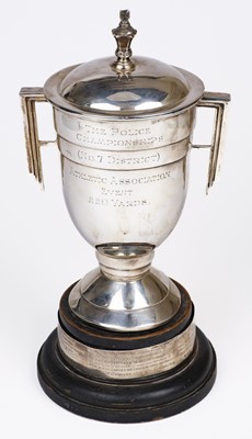 Lot 94 - Trophy Cup. A George VI silver art deco twin handled covered trophy cup by Charles S Green & Co Ltd, Birmingham, 1937