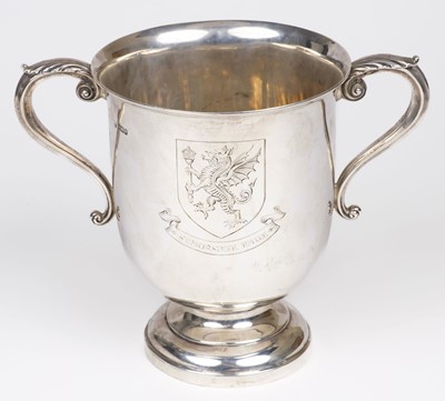 Lot 84 - Trophy Cup. A George V period two handled trophy cup by Hawksworth, Eyre & Co Ltd, sheffield, 1911