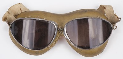 Lot 428 - Luftwaffe. A pair of WWII German Luftwaffe flying goggles