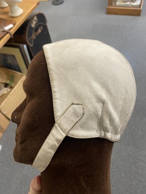 Lot 415 - Flying Helmet. A 1930s civil flying helmet by Herbert Johnson