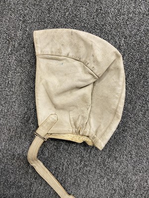 Lot 415 - Flying Helmet. A 1930s civil flying helmet by Herbert Johnson