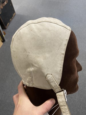 Lot 415 - Flying Helmet. A 1930s civil flying helmet by Herbert Johnson