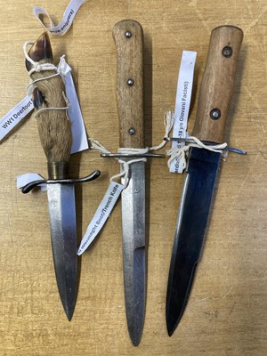 Lot 180 - Fighting Knives. Italian Fascist GIL dagger
