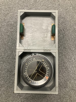 Lot 451 - RAF Compass. A WWII RAF P.4 AM compass, stores ref 6B/1672