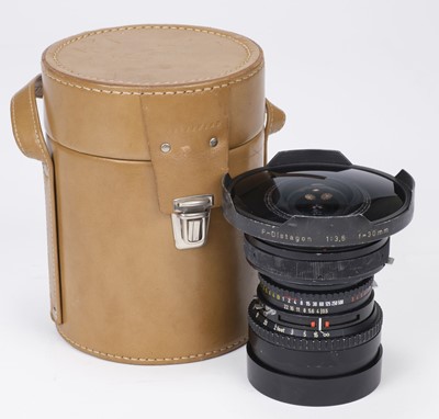 Lot 302 - Camera Lens. Hasselblad Carl Zeiss f=30mm 1:3.5 F. Distagon T* black V mount lens