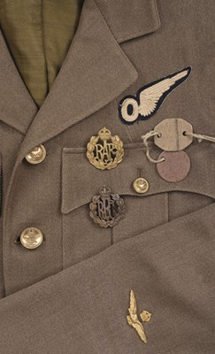 Lot 469 - Royal Flying Corps. A WWI RFC officer's tunic worn by an Observer