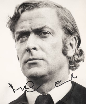 Lot 422 - Film Autographs. A group of 10 signed photographs of actors and actresses