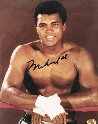 Lot 475 - Sports Autographs. An assorted collection of football, boxing and miscellaneous autographs