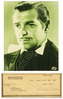Lot 423 - Film Autographs. A group of 8 ink autographs of actors
