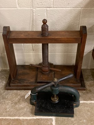 Lot 208 - Bookpress. A hardwood bookpress/linen press, 18th/19th-century