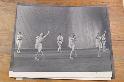 Lot 5 - Ballet. A group of approx. 120 ballet photographs, c. 1950s/1970s