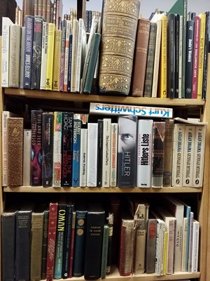 Lot 449 - Miscellaneous. A large collection of modern miscellaneous fiction & reference
