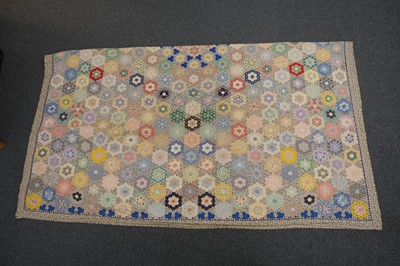 Lot 515 - Quilt. A Victorian yo-yo quilt, & 4 others