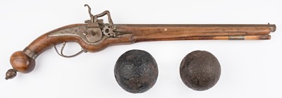 Lot 557 - Pistol. A German wheel lock pistol in the 16th century style (20th century)