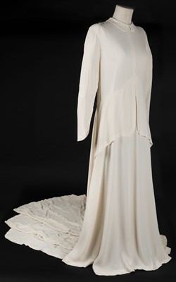 Lot 267 - Clothing. A 1940s wedding dress, & other wedding dresses and paraphernalia