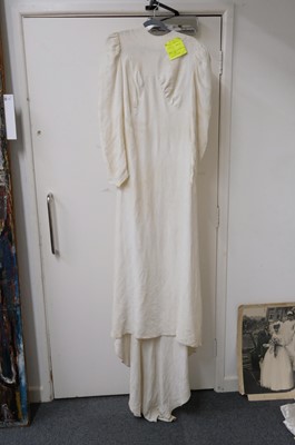 Lot 267 - Clothing. A 1940s wedding dress, & other wedding dresses and paraphernalia