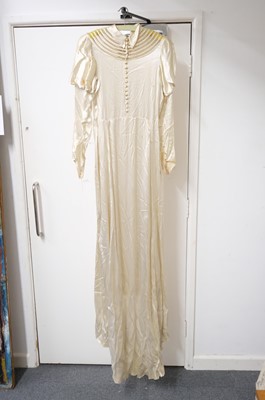 Lot 267 - Clothing. A 1940s wedding dress, & other wedding dresses and paraphernalia