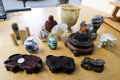 Lot 488 - Snuff bottle. A Chinese cameo glass snuff bottle and other items