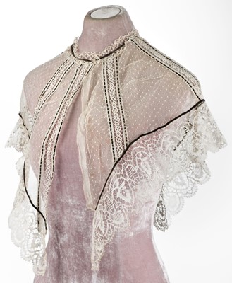 Lot 312 - East Midlands. A group of lace items, early 19th-early 20th century