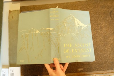 Lot 19 - Hunt (John). The Ascent of Everest, 1st edition, London: Hodder & Stoughton, 1953
