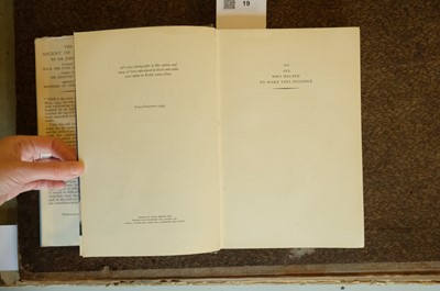 Lot 19 - Hunt (John). The Ascent of Everest, 1st edition, London: Hodder & Stoughton, 1953