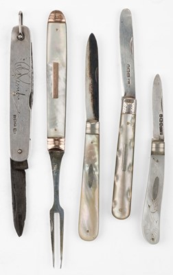 Lot 493 - Pocket knives. A silver pocket knife by Eugene Leclere, Sheffield 1933