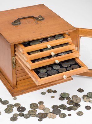 Lot 513 - Coins. A mixed collection of Roman coins and tokens
