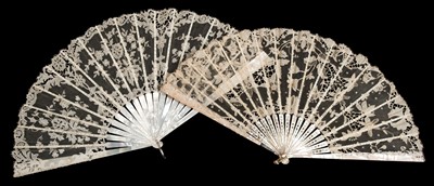 Lot 369 - Lace Fan. A folding fan of Carrickmacross lace, late 19th/early 20th century, & one other similar