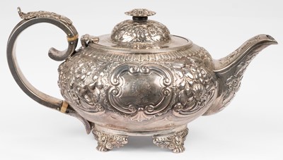 Lot 496 - Teapot. A George IV Silver Teapot by William Sharp[?], London, 1822