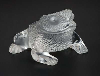 Lot 395 - Lalique. A modern Lalique frosted and clear glass 'Gregoire' toad