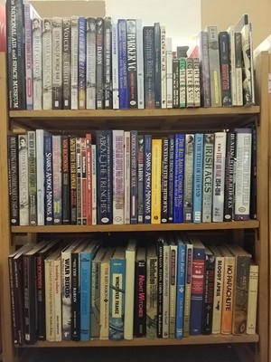 Lot 445 - Aviation. A large collection of modern aviation reference & related