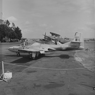 Lot 8 - Aviation negatives. Black and white negatives, circa 1934-2002, approximately 24,500