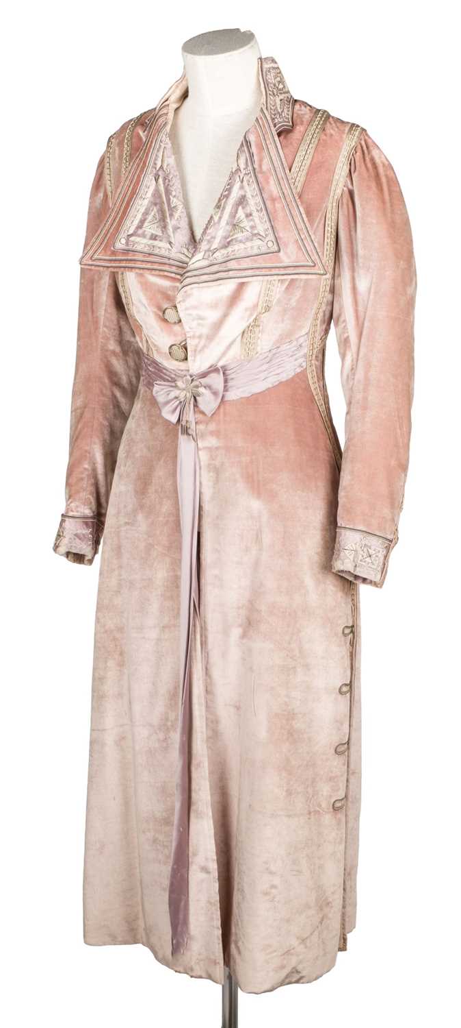 Lot 297 - Clothing. An Edwardian velvet coat, Jean Burger, New York, circa 1910