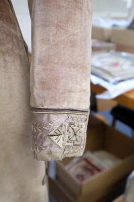 Lot 297 - Clothing. An Edwardian velvet coat, Jean Burger, New York, circa 1910