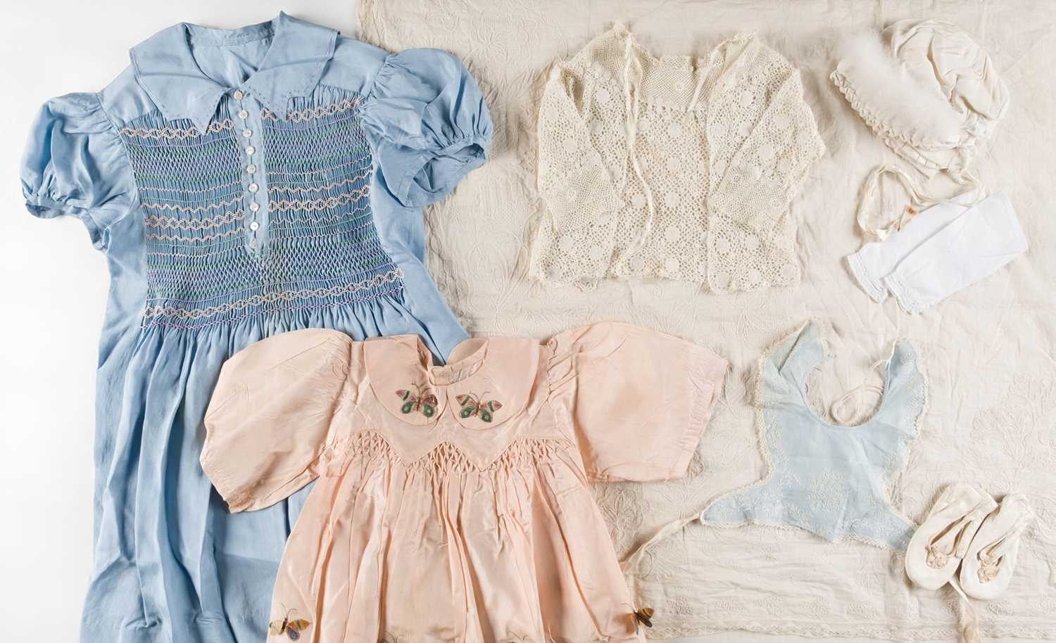 Lot 291 - Children's Clothing. A collection of 19th and 20th century children's clothes and accessories