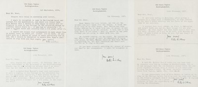 Lot 714 - De la Mare (Walter, 1873-1956). A series of 8 Typed Letters Signed, 1926-27 + lecture typescript