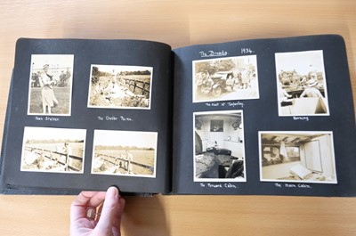 Lot 17 - Great Britain & Europe. A collection of 16 photograph albums, late 19th/20th c.