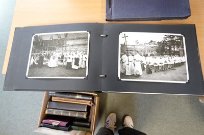 Lot 17 - Great Britain & Europe. A collection of 16 photograph albums, late 19th/20th c.