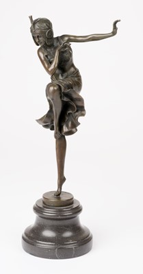Lot 507 - Chiparus (Demétre Haralamb, 1886-1947). An art deco style bronze after Chiparus