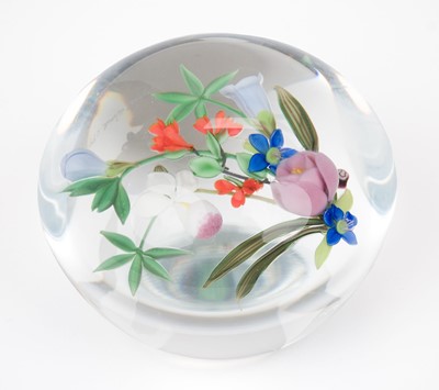 Lot 570 - Paperweight. A glass paperweight by Mayauel Ward