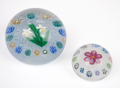 Lot 571 - Paperweight. A Scottish glass paperweight by Peter Holmes for Selkirk and one other