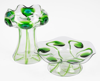 Lot 555 - Art Glass. An Art Nouveau glass vase by Stuart & Sons, Stourbridge, circa 1900-1910