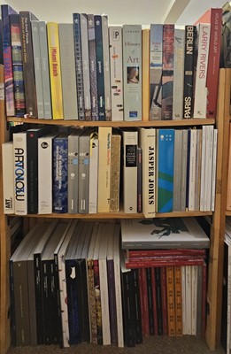 Lot 479 - Modern Art. A large collection of modern art reference & auction catalogues