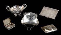 Lot 305 - Mixed Silver.